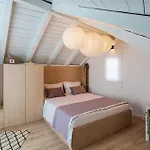 2 Bedroom Beautiful In *
