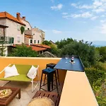 Σπίτι διακοπών 2 Bedroom Beautiful In