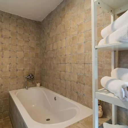 بيت للعطل 2 Bedroom Beautiful In