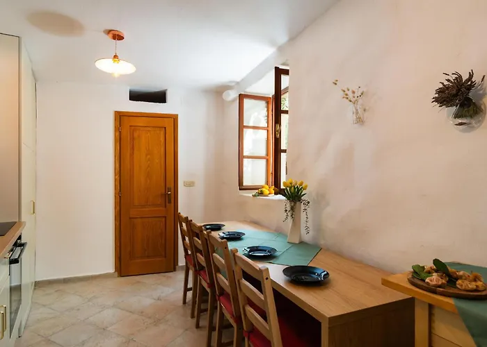 2 Bedroom Beautiful In * Pitve