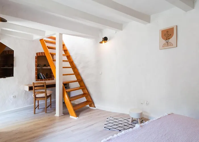 2 Bedroom Beautiful In